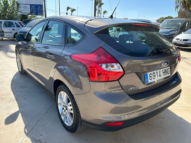 FORD FOCUS TREND 1.6 TI-VCT AUTO SPANISH LHD IN SPAIN 58000 MILES SUPER 2012